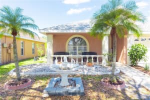 10918 LAKE ANDOVER BOULEVARD, TAMPA, FL 33624 - MLS#MFRTB8379373