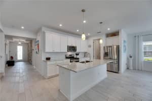 5814 SILVER SUN DRIVE, APOLLO BEACH, FL 33572 - MLS#MFRTB8379382