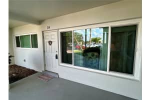 2020 WORLD PARKWAY BOULEVARD, CLEARWATER, FL 33763 - MLS#MFRTB8379447