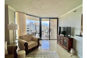 690 ISLAND WAY, CLEARWATER BEACH, FL 33767 - MLS#MFRTB8379515