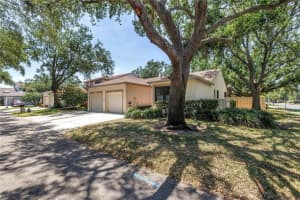 826 Glades Ct Ne, ST PETERSBURG