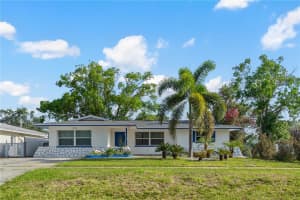 1099 7th Ave Ne, LARGO