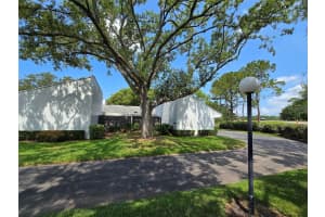 4175 NORTHMEADOW CIRCLE, TAMPA, FL 33618 Sold 07/16/25