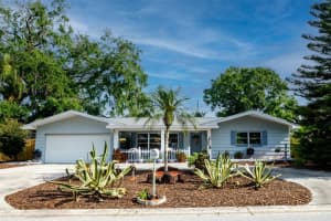 930 LYNDHURST STREET, DUNEDIN, FL 34698 Sold 05/30/25