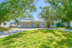 9265 Treasure Ln Ne, ST PETERSBURG
