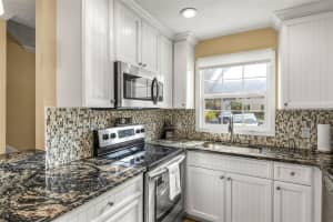 13696 ORANGE SUNSET DRIVE, TAMPA, FL 33618 Sold 06/16/25