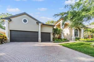 1824 OAK RIDGE ROAD, SAFETY HARBOR, FL 34695 Sold 05/30/25