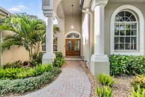 1824 OAK RIDGE ROAD, SAFETY HARBOR, FL 34695 Sold 05/30/25