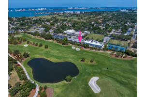 919 Osceola Rd #202, BELLEAIR