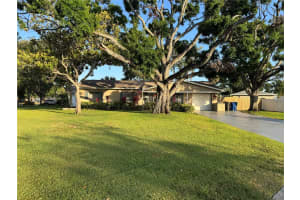 2400 62ND STREET, ST PETERSBURG, FL 33710 Sold 08/15/25