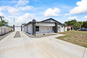 10104 DARTMOUTH AVENUE, TAMPA, FL 33612 Sold 05/22/25