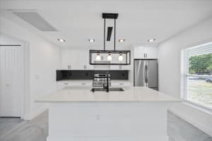 10104 DARTMOUTH AVENUE, TAMPA, FL 33612 Sold 05/22/25