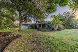 1211 64TH STREET, BRADENTON, FL 34209 - MLS#MFRTB8380403