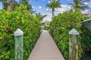 1326 APOLLO BEACH BOULEVARD, APOLLO BEACH, FL 33572 Sold 08/29/25