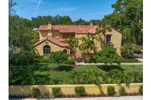 843 17TH AVENUE, ST PETERSBURG, FL 33704 Sold 08/18/25