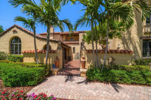 843 17TH AVENUE, ST PETERSBURG, FL 33704 Sold 08/18/25