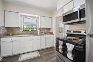 406 VALENCIA STREET, LAKELAND, FL 33805 - MLS#MFRTB8380447