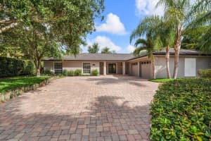 16 HIBISCUS ROAD, BELLEAIR, FL 33756 Sold 07/22/25