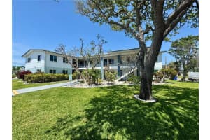 11225 1ST STREET, TREASURE ISLAND, FL 33706 - MLS#MFRTB8380609
