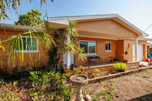 9469 Treasure Ln Ne, ST PETERSBURG
