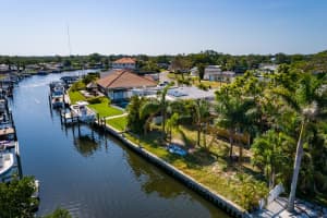9469 TREASURE LANE, ST PETERSBURG, FL 33702 - MLS#MFRTB8380658