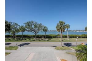 7085 SUNSET DRIVE, ST PETERSBURG, FL 33707 - MLS#MFRTB8380745
