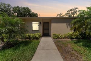 2640 WOODGATE LANE, SARASOTA, FL 34231 - MLS#MFRTB8380753