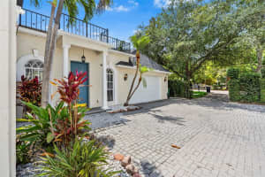 3117 KNIGHTS AVENUE, TAMPA, FL 33611 Sold 08/15/25