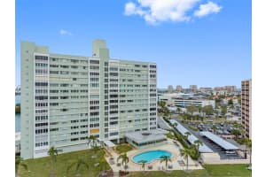 31 ISLAND WAY, CLEARWATER BEACH, FL 33767 - MLS#MFRTB8381036