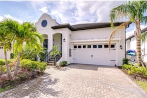 1015 Seagrape Dr, RUSKIN
