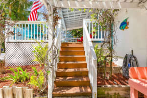 412 80TH STREET, HOLMES BEACH, FL 34217 - MLS#MFRTB8381151