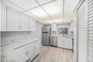 809 RUSSELL LANE, BRANDON, FL 33510 - MLS#MFRTB8381234