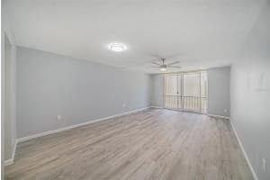 809 RUSSELL LANE, BRANDON, FL 33510 - MLS#MFRTB8381234