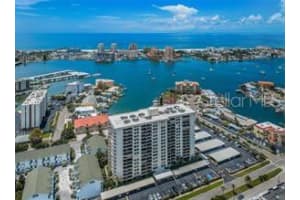 400 ISLAND WAY, CLEARWATER BEACH, FL 33767 - MLS#MFRTB8381249