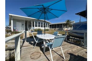 400 MOUNT OAK AVENUE, ST PETERSBURG, FL 33702 - MLS#MFRTB8381264