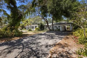 8239 26TH AVENUE, ST PETERSBURG, FL 33710 - MLS#MFRTB8381310