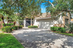 980 Live Oak Ave Ne, ST PETERSBURG