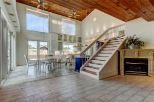 919 SANDPIPER WAY, ST PETERSBURG, FL 33707 Sold 08/08/25