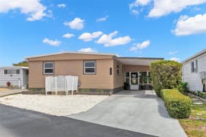 646 MOUNT OAK AVENUE, ST PETERSBURG, FL 33702 Sold 11/14/25