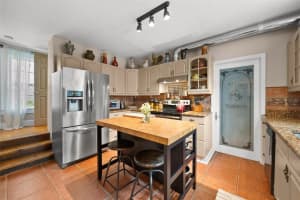 325 49TH STREET, ST PETERSBURG, FL 33710 - MLS#MFRTB8381803