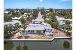396 AVENIDA MADERA, SARASOTA, FL 34242 - MLS#MFRTB8381845