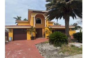 11105 8TH STREET, TREASURE ISLAND, FL 33706 Sold 07/01/25