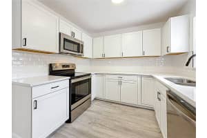 200 LEWIS BOULEVARD, ST PETERSBURG, FL 33705 Sold 07/07/25