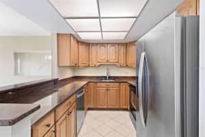 4900 BRITTANY DRIVE, ST PETERSBURG, FL 33715 - MLS#MFRTB8382007