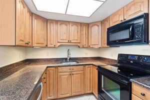 4900 BRITTANY DRIVE, ST PETERSBURG, FL 33715 - MLS#MFRTB8382007