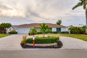 6442 LAKE SUNRISE DRIVE, APOLLO BEACH, FL 33572 - MLS#MFRTB8382042