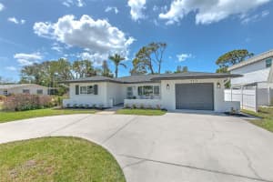 110 8th St, BELLEAIR BEACH