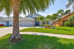 7657 NOTTINGHILL SKY DRIVE, APOLLO BEACH, FL 33572 Sold 08/11/25