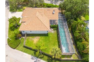4766 ROYAL PALM CIRCLE, ST PETERSBURG, FL 33703 - MLS#MFRTB8382103