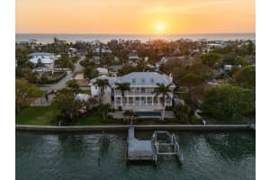 755 BAY ESPLANADE, CLEARWATER BEACH, FL 33767 - MLS#MFRTB8382135